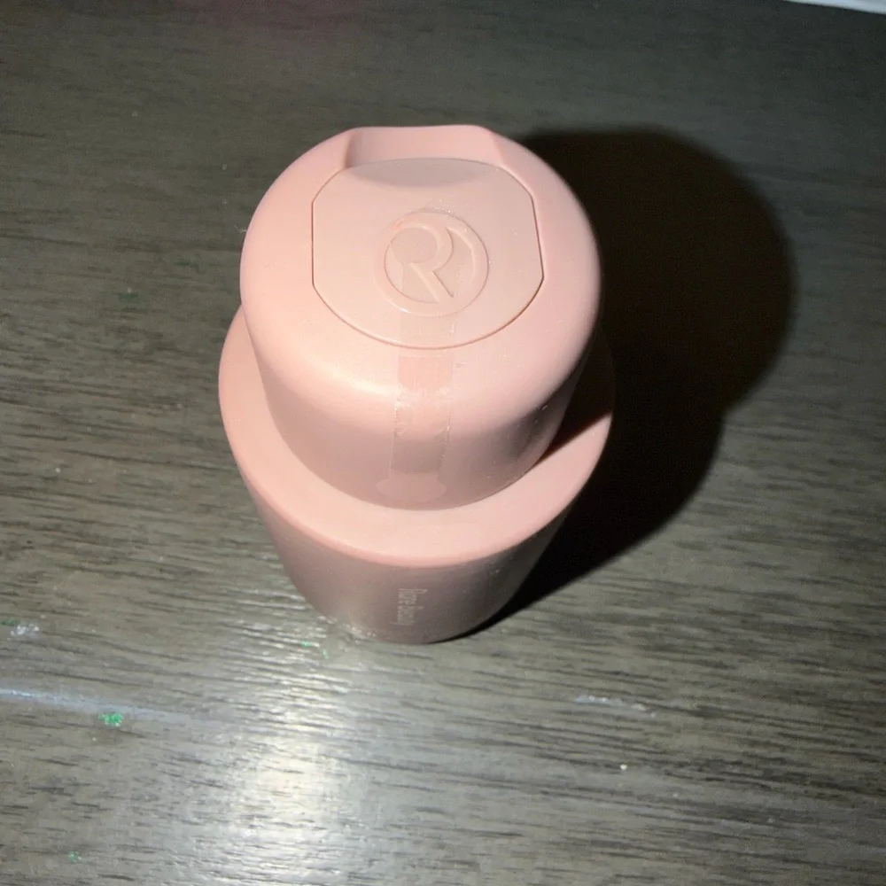 Rare Beauty Fresh Comfort Hydrating Body Lotion - Soft Pink - Picture 4 of 4